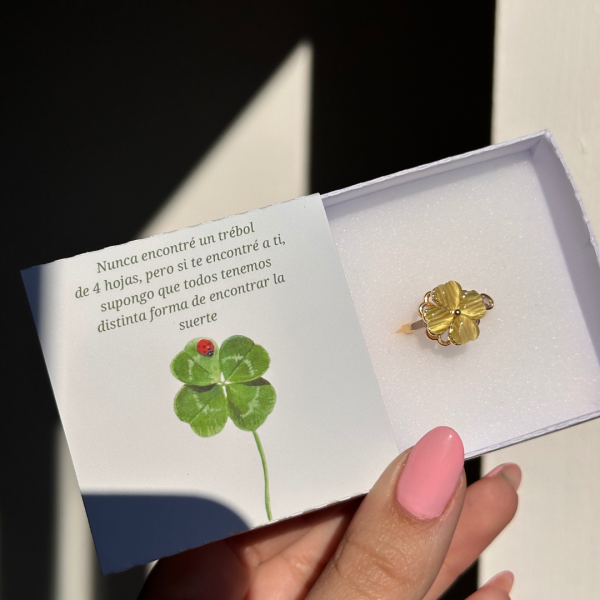 Anillo de trébol